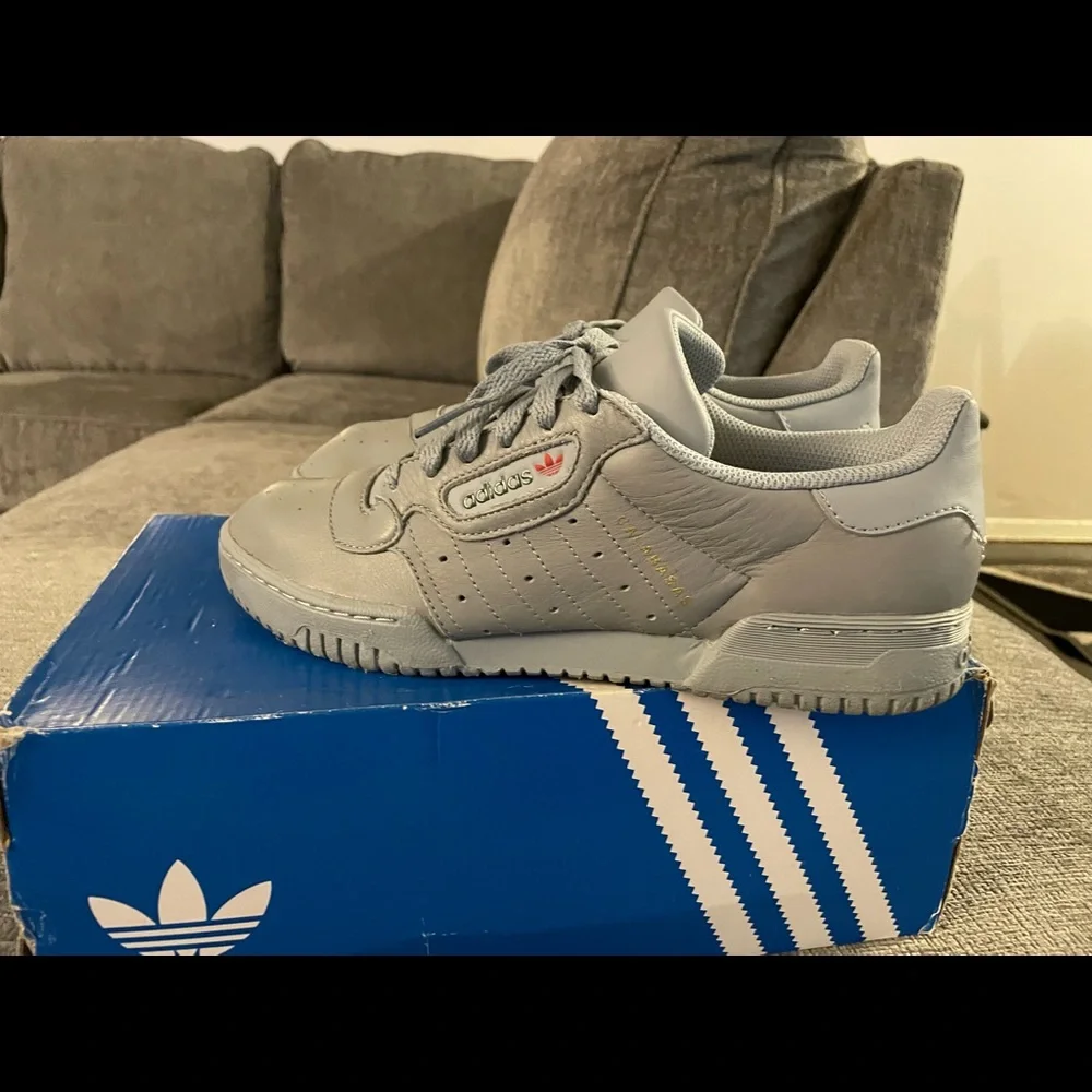 Yeezy calabasas - Picture 3 of 4